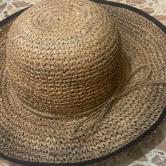 Scala Gal Natural Straw Hat - Picture 5 of 5